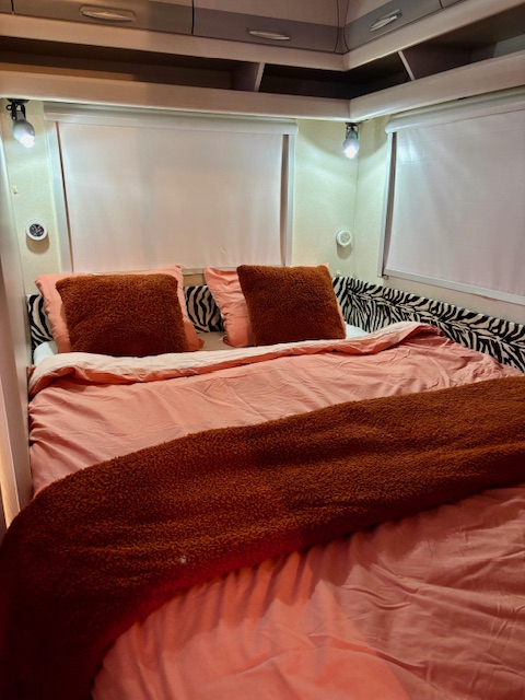 Caravan bed 140 x