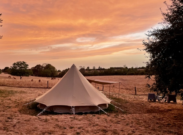 Tent zonsondergang