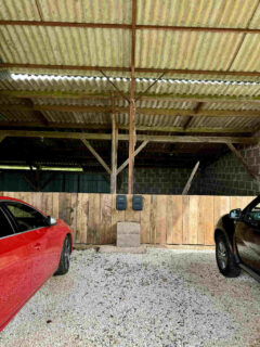 Lecharmeduperigord chambres hotes dordogne tuin parking laadpalen