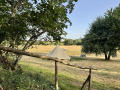 tent achterkant met trap